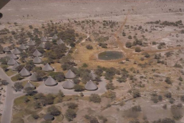 Okaukuejo Waterhole 1992_1.jpg