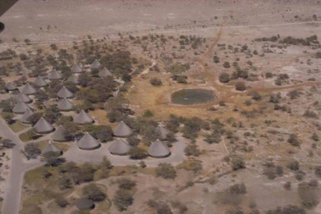 Okaukuejo Waterhole 1992_1.jpg Okaukuejo Waterhole 1992_1.jpg